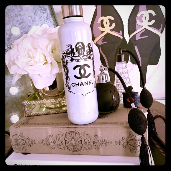 Custom Made Chanel Vacuum Seal Water Bottle!🖤. - Picture 1 of 6